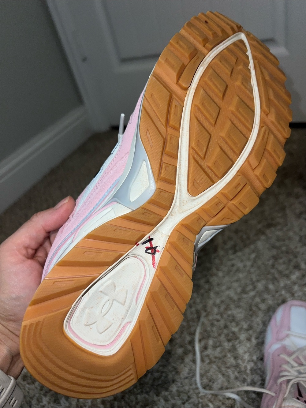 Under Armour Unisex Apparition Pink and White Athletic Running Shoes W11/M9.5 - Picture 12 of 12